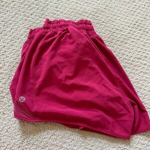 Lululemon Hotty Hot 2.5 Shorts